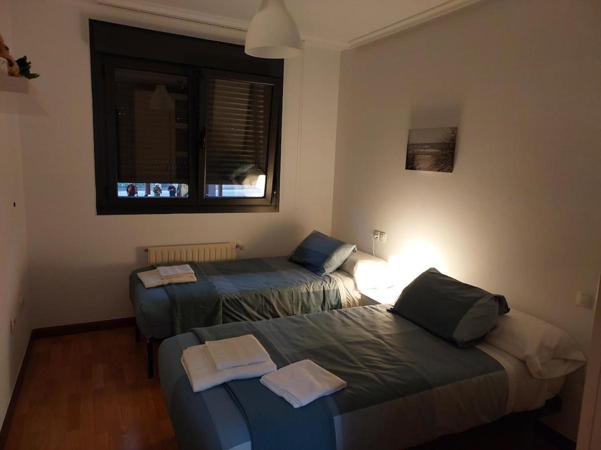 145A Apartamento Moderno Dos Habitaciones Gijon Bagian luar foto